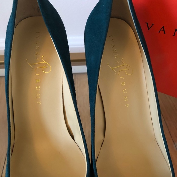Ivanka Trump “Pinkish” pumps - Green Suede - 7 - Picture 6 of 8